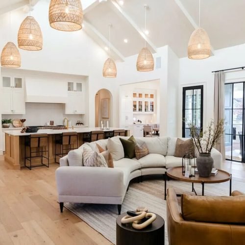 Top 5 Florida Bedroom Ideas for a Relaxed Coastal-Chic Vibe